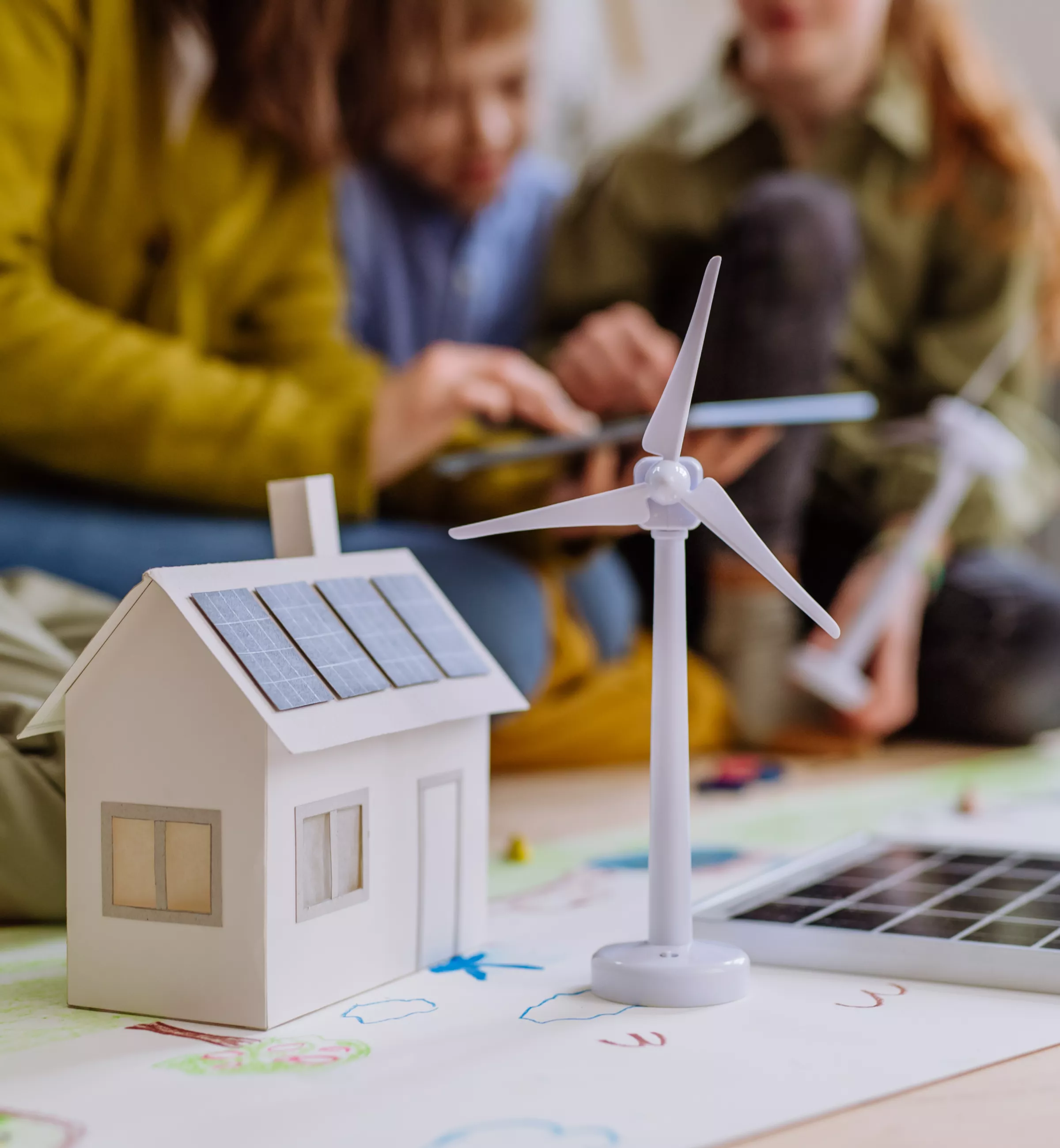 kinderen leren bij over hernieuwbare energie